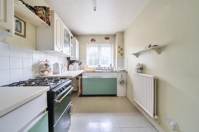 Property photo 2 of 16 Kitchen