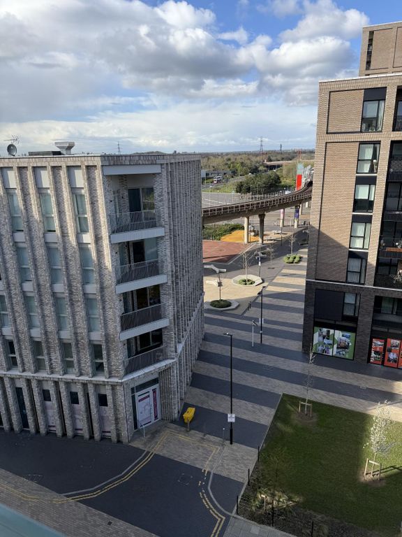 Property photo 1 of 8 1Â Bedroom Flat For Rent