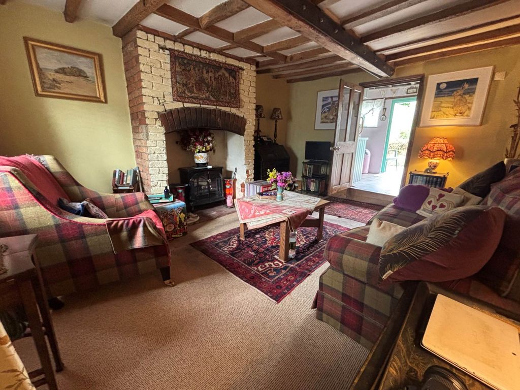 Property photo 2 of 10