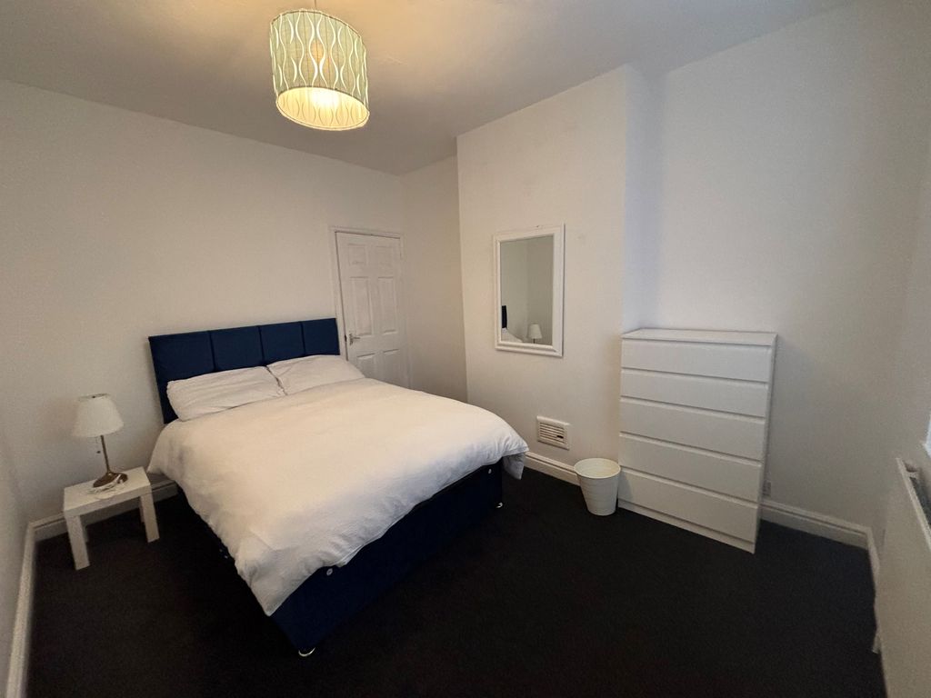 Property photo 1 of 4