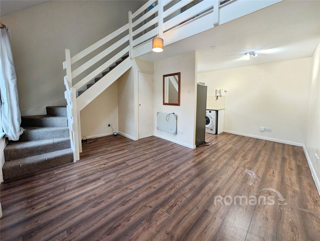 Property photo 2 of 6 Picture No. 33