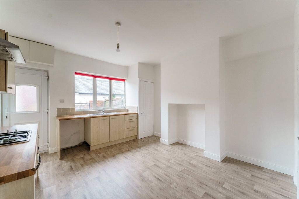 Property photo 3 of 18 Picture No. 22