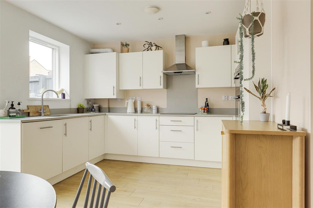 Property photo 2 of 24 20.Jpg