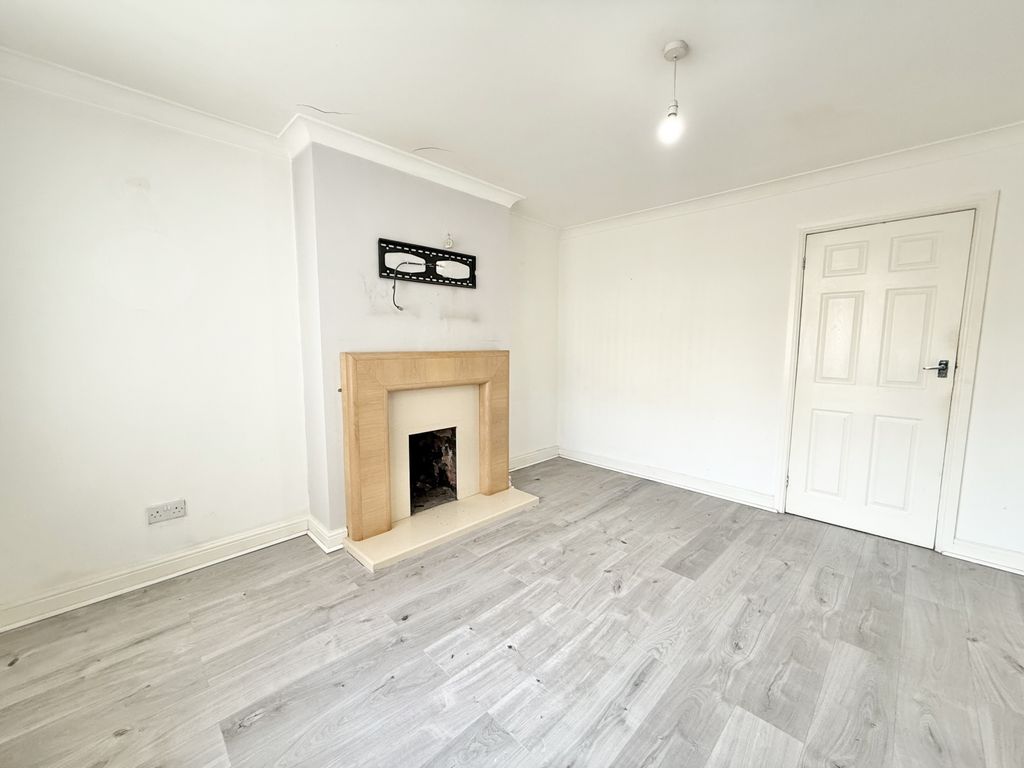 Property photo 3 of 14 Img_7547