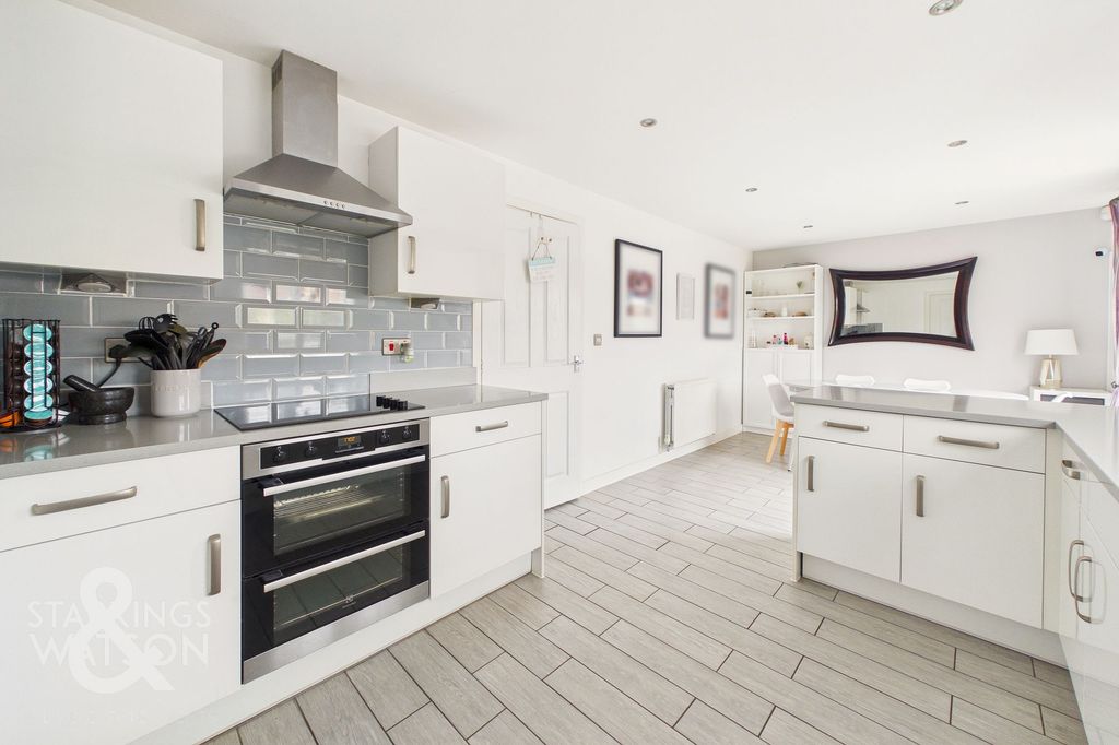 Property photo 3 of 30