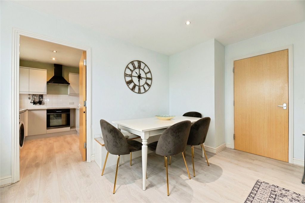 Property photo 2 of 10 Picture No. 24