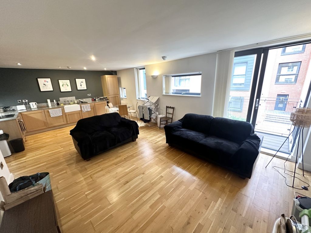 Property photo 1 of 17 Photo 9