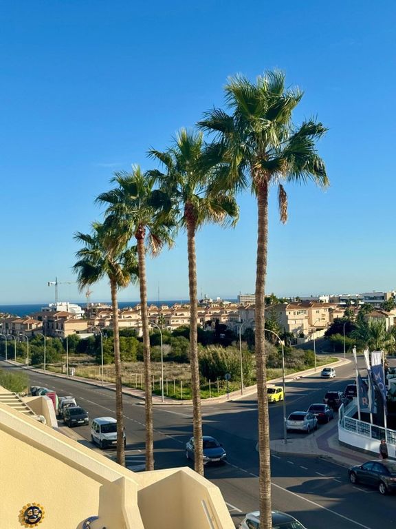 Property photo 3 of 27