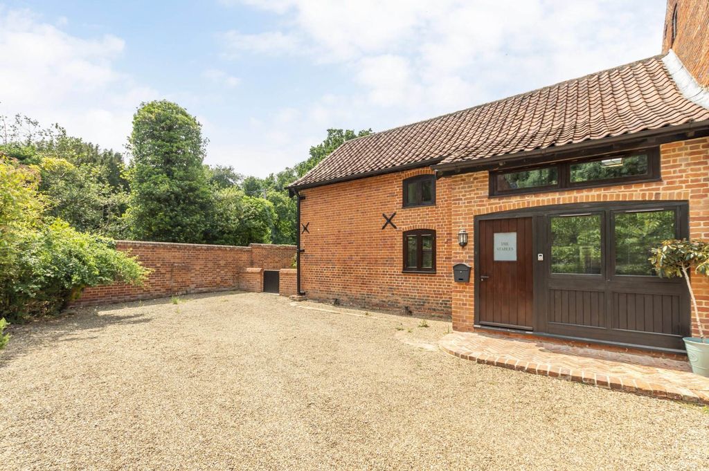 Property photo 1 of 24