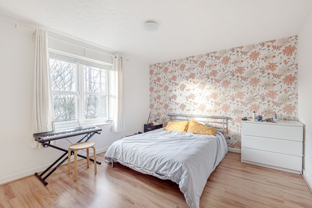 Property photo 3 of 7 568180 (3)