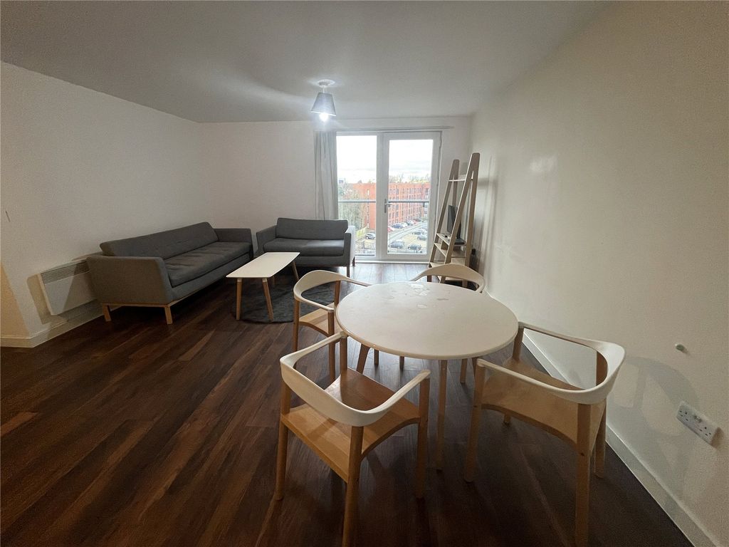 Property photo 3 of 10 Picture 3