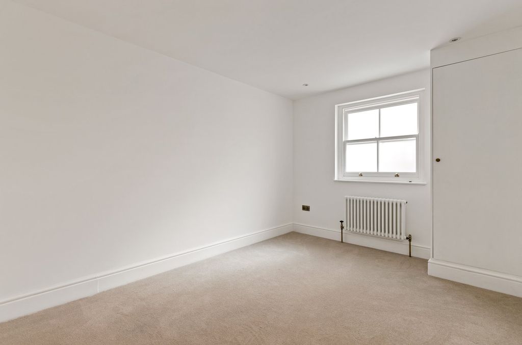 Additional image 11 of 10 bed block of flats for saleThe Bayle, Folkestone CT20