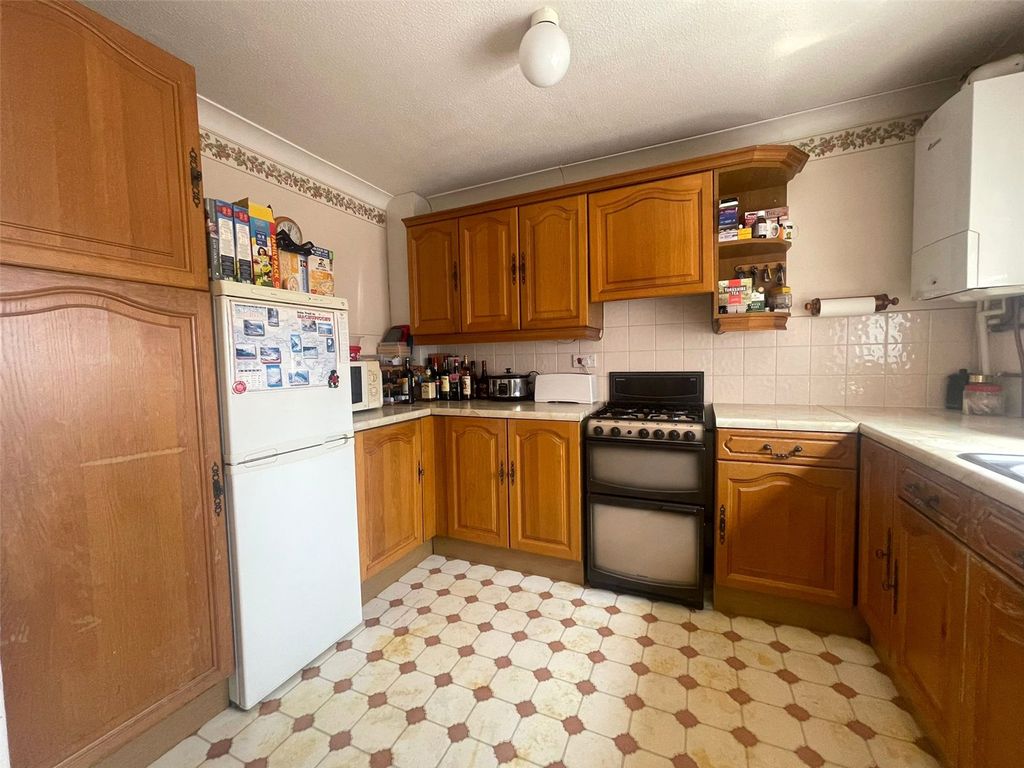 Property photo 3 of 10 Picture No. 12