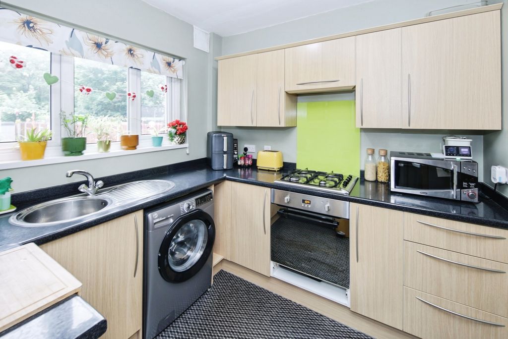 Property photo 3 of 19 Pbox-Img.Jpg