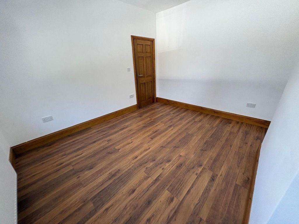 Property photo 3 of 9 72A73F8F-4F71-4955-Be00-96543E9679F9.Jpg