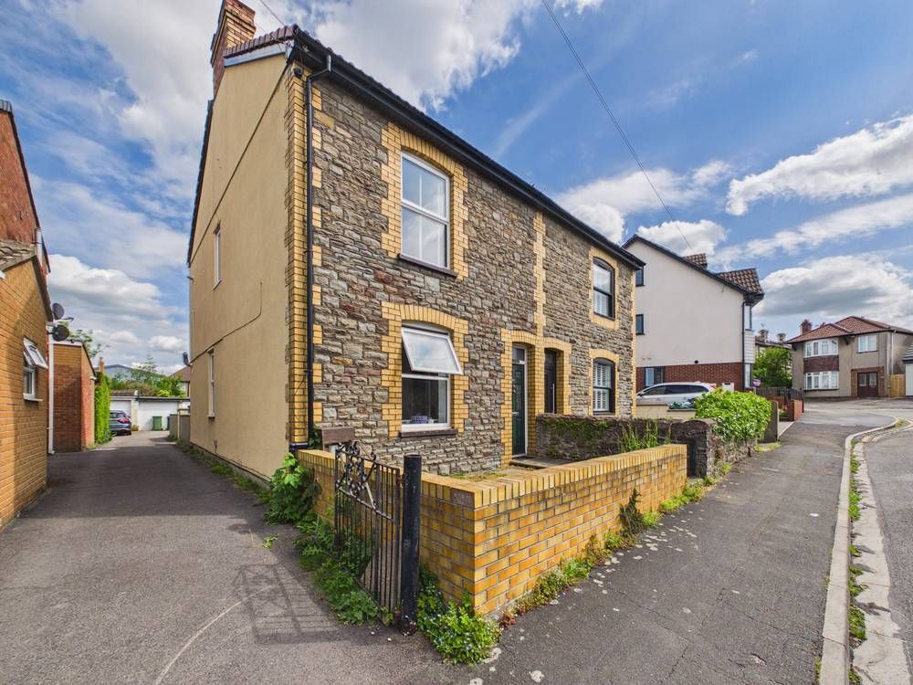 Property photo 1 of 19 Giraffe360-Still041