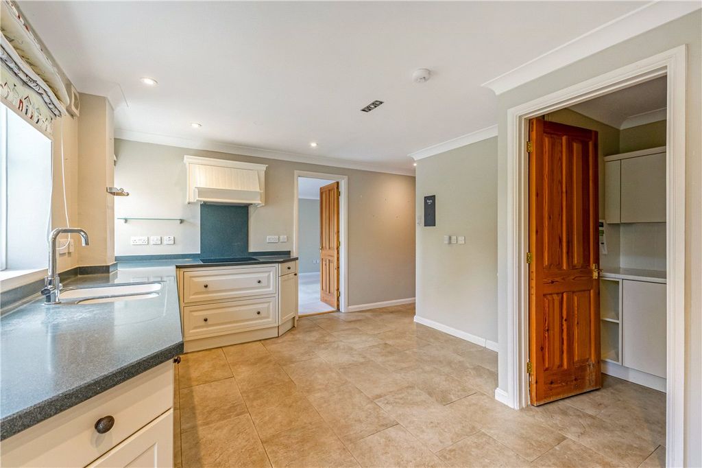 Property photo 2 of 22 Kitchen