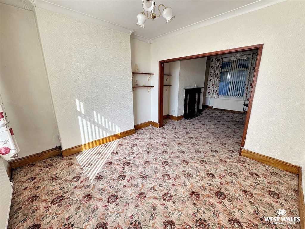 Property photo 3 of 16 Img_4609.Jpg