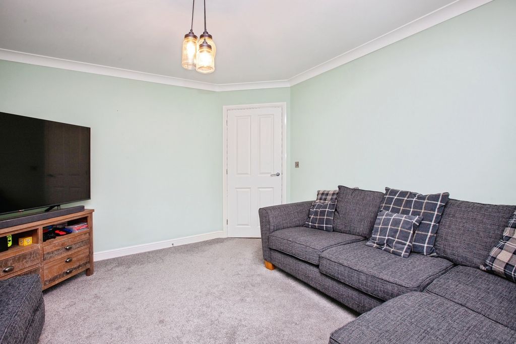 Property photo 3 of 16 Pbox-Img.Jpg