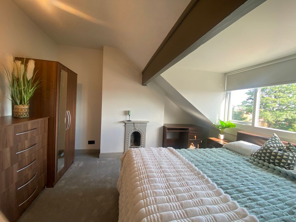 Property photo 3 of 13 Beautiful Double Bedroom