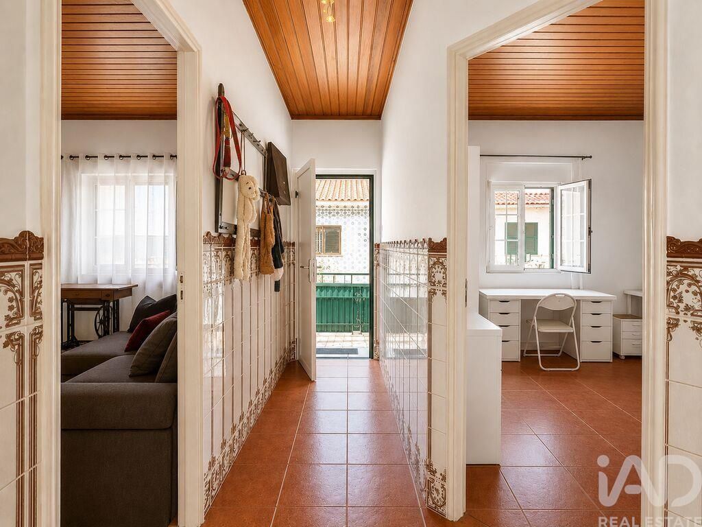 Property photo 3 of 23
