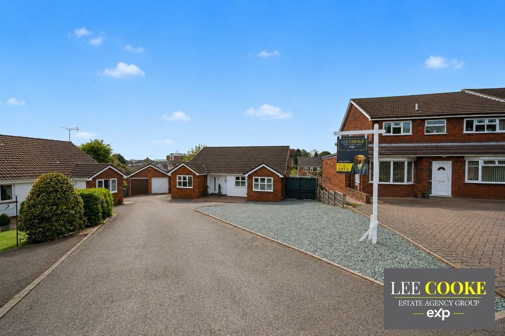 Property photo 1 of 51
