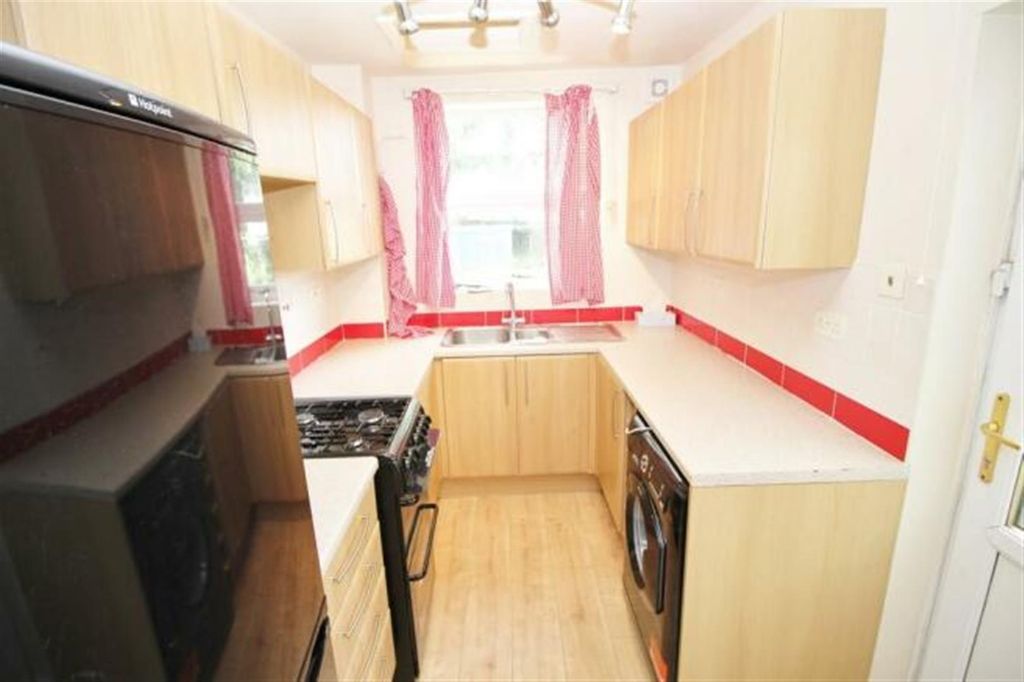 Property photo 3 of 6