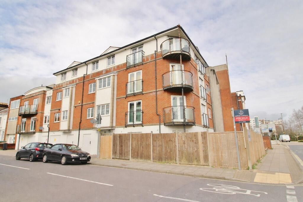 Property photo 1 of 9