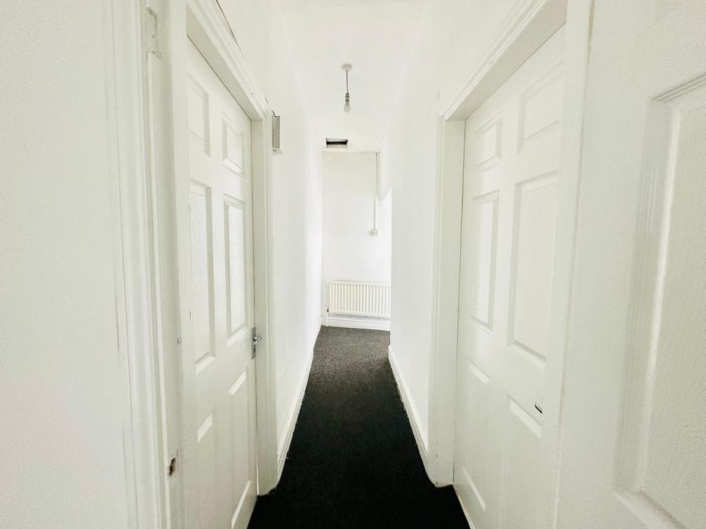 Property photo 3 of 7 Gallery