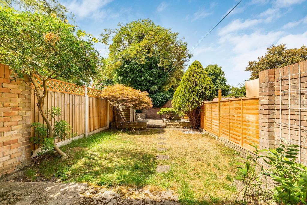 Property photo 2 of 21