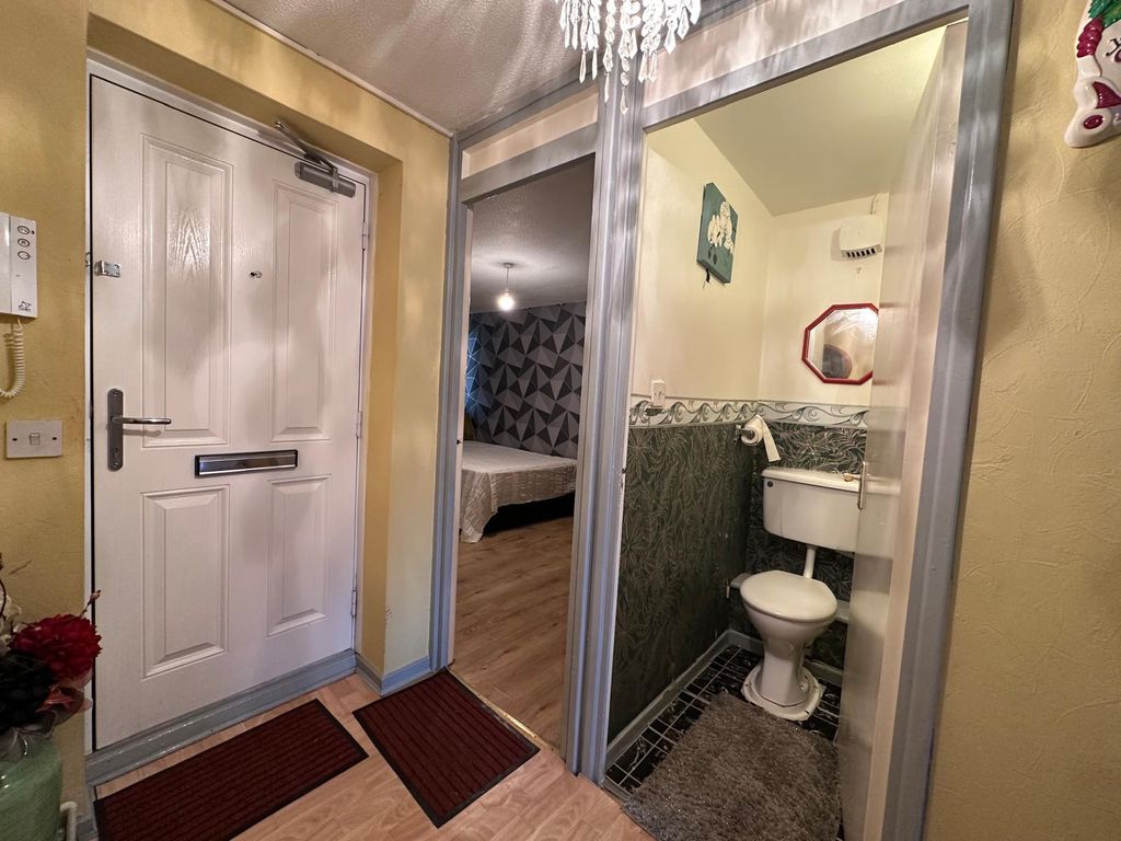 Property photo 3 of 4