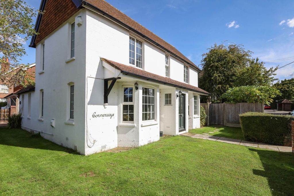 Property photo 2 of 30