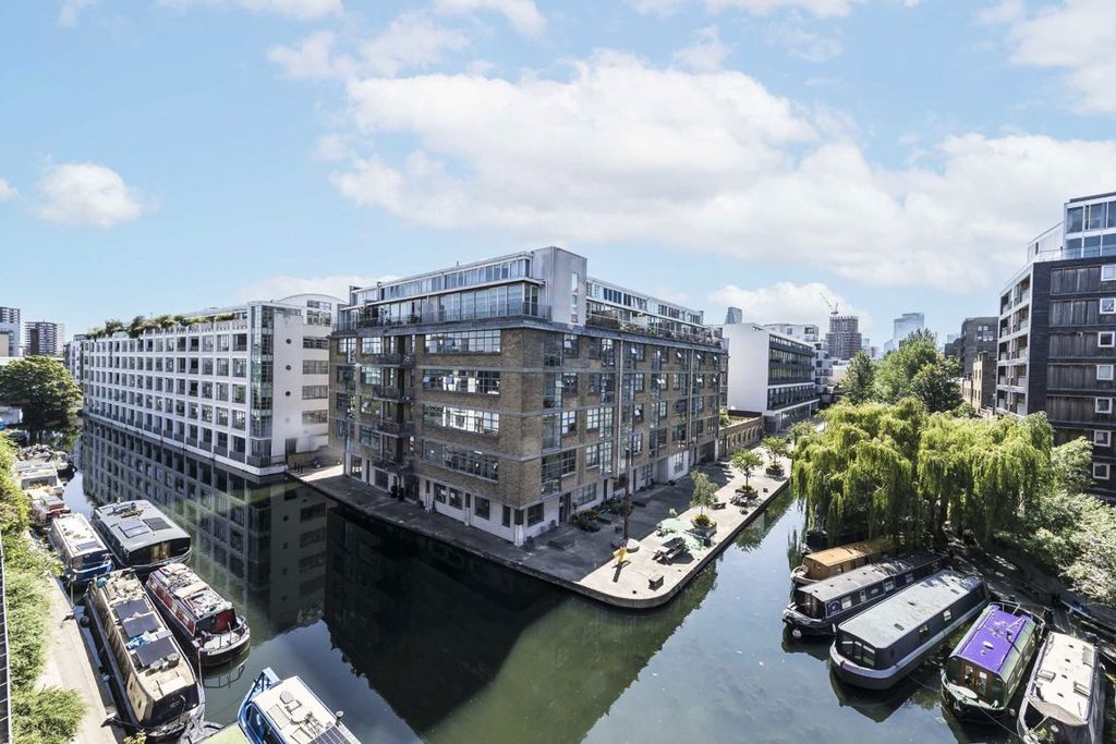 Property photo 1 of 8