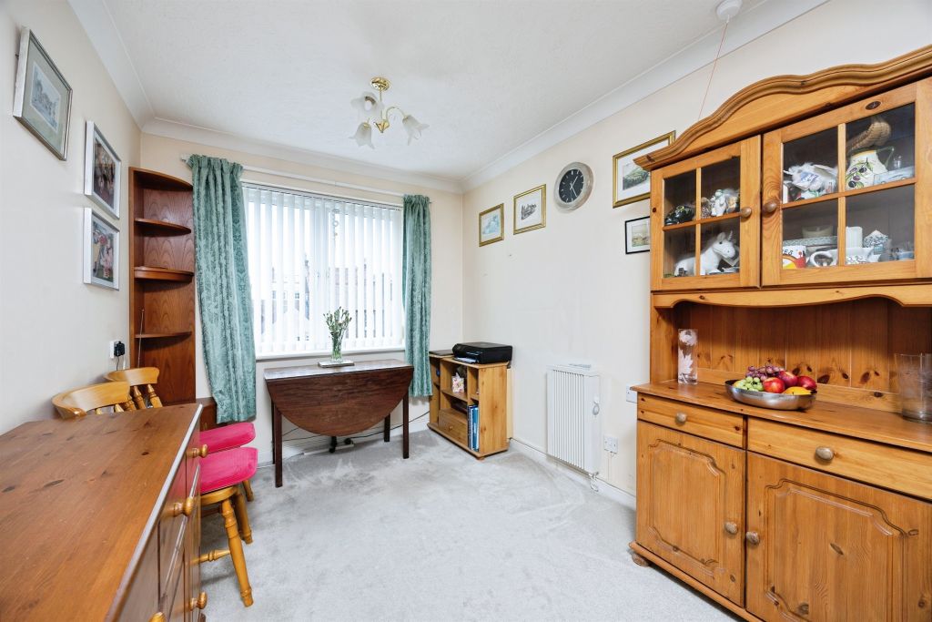 Property photo 3 of 16