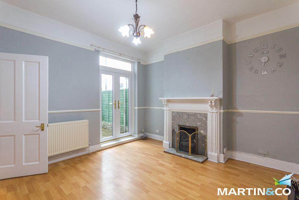 Property photo 3 of 12
