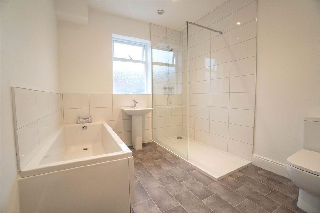 Property photo 2 of 6 Picture 2