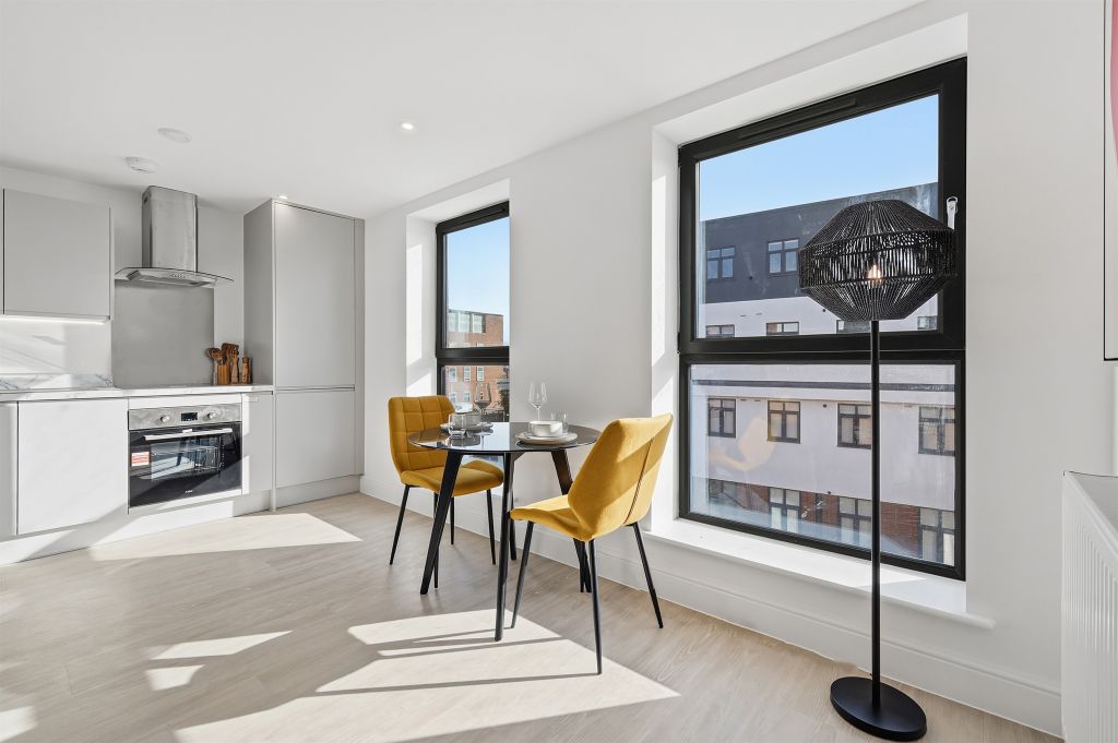 Property photo 3 of 18