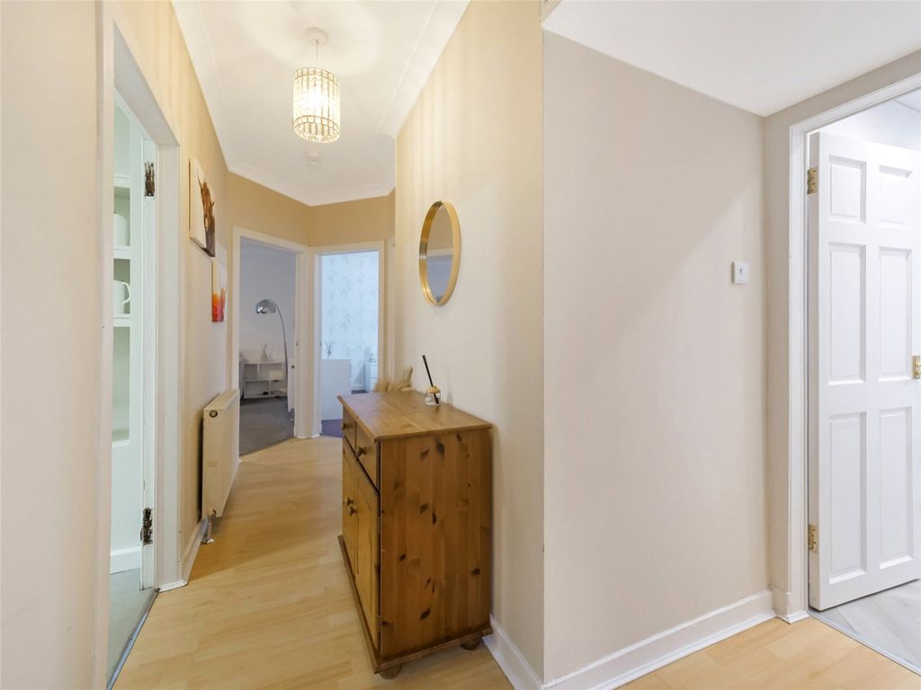 Property photo 2 of 21 Picture No. 23