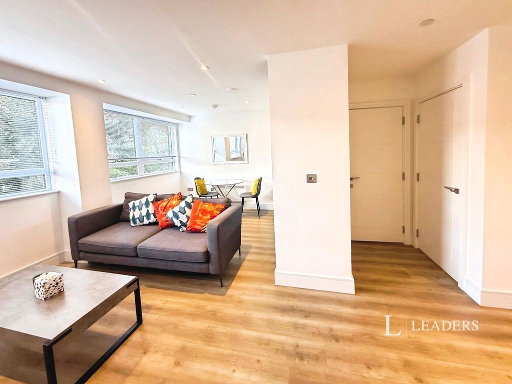Property photo 3 of 8 Pbox-Img.Jpg