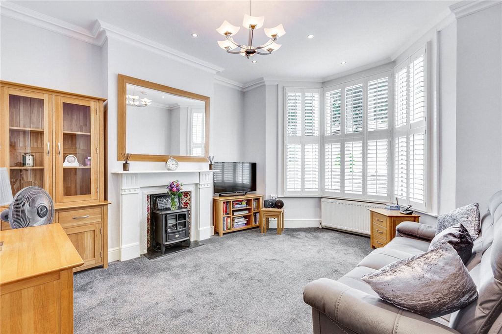 Property photo 3 of 9