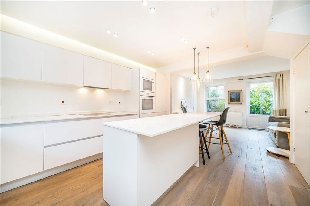 Property photo 2 of 5