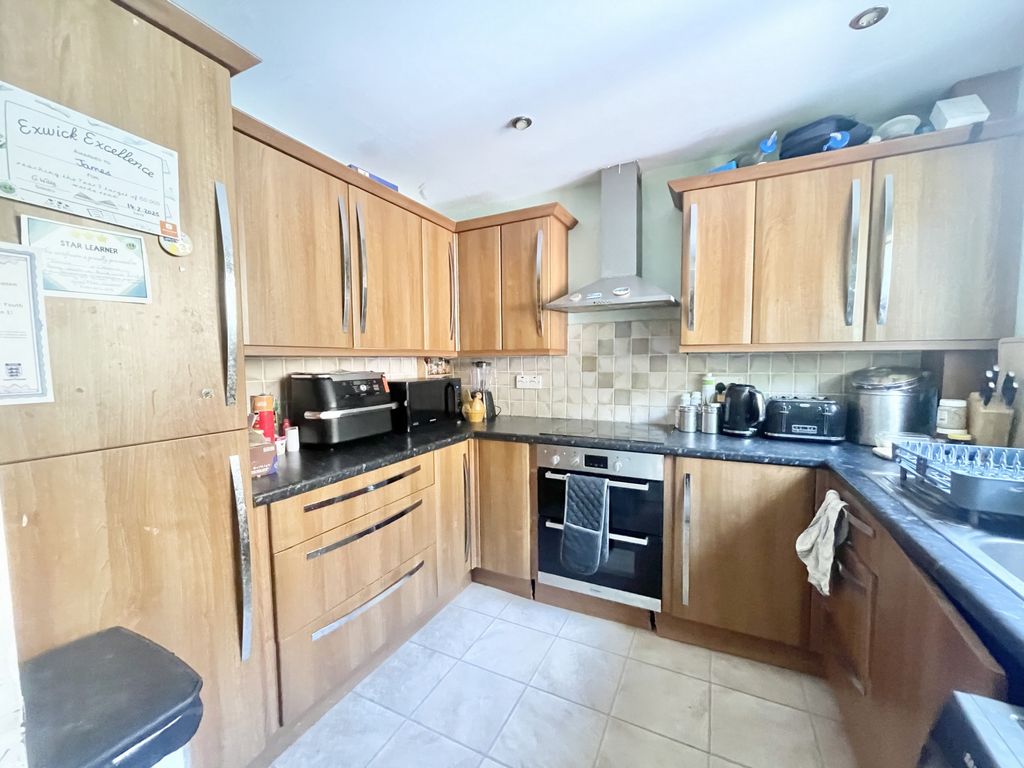 Property photo 2 of 16 Photo 12