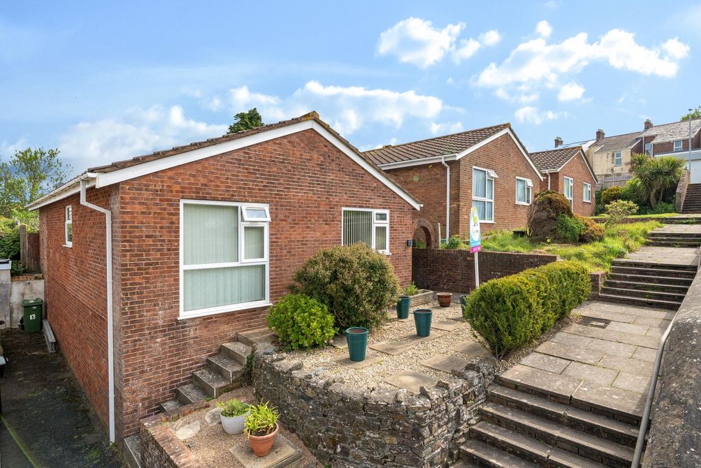 Property photo 1 of 20 1453590-1-69Fb026495Da6-Arw-1