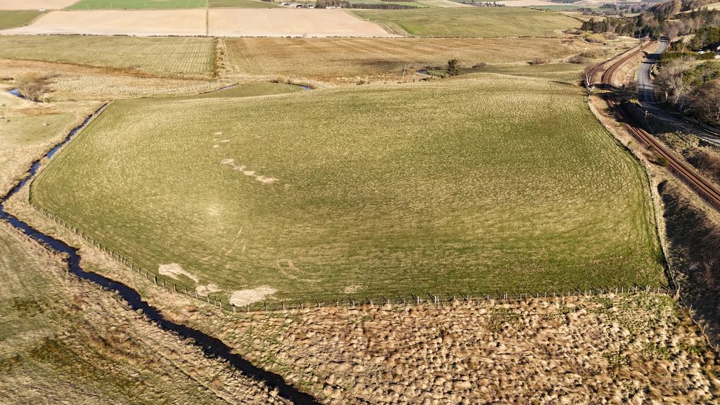 Property photo 3 of 6