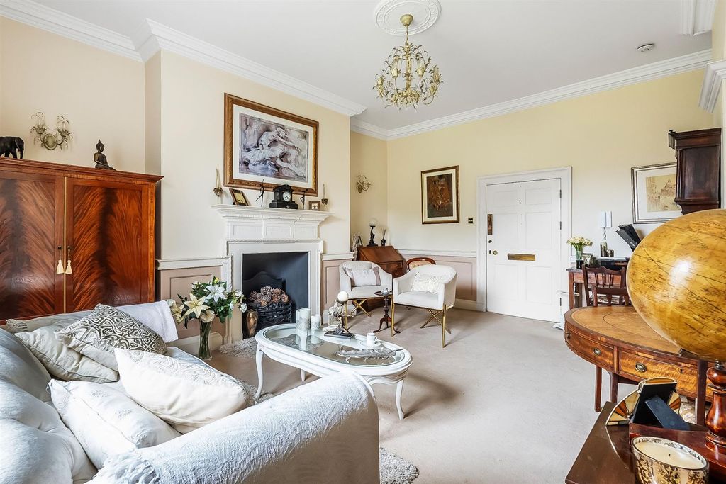 Property photo 3 of 12 .Bookham-Grove-House-8.Jpg
