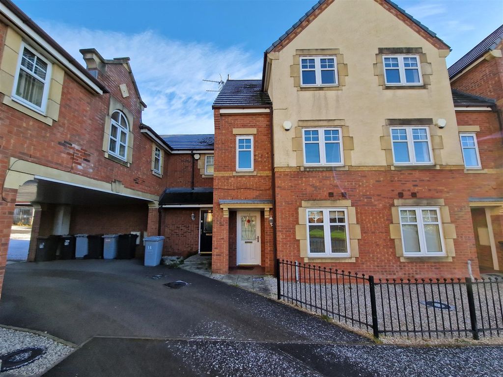 Property photo 1 of 9 External