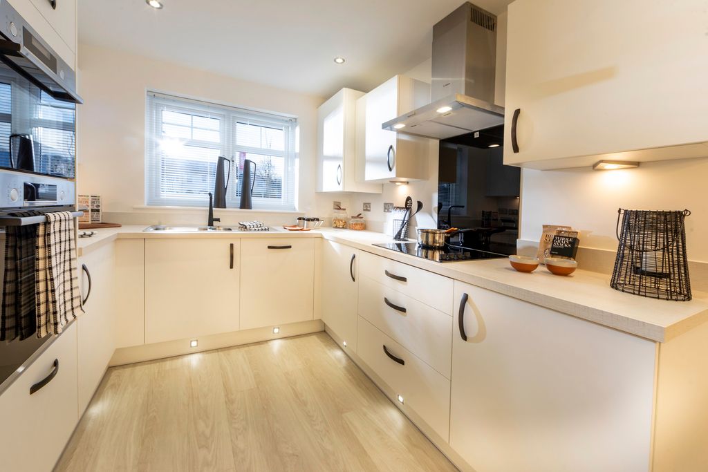 Property photo 3 of 9 Lambourne Showhome