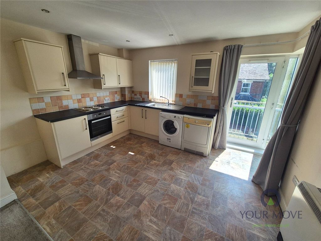 Property photo 2 of 7 Kitchen