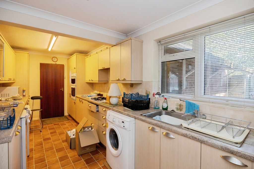 Property photo 3 of 14 Photo