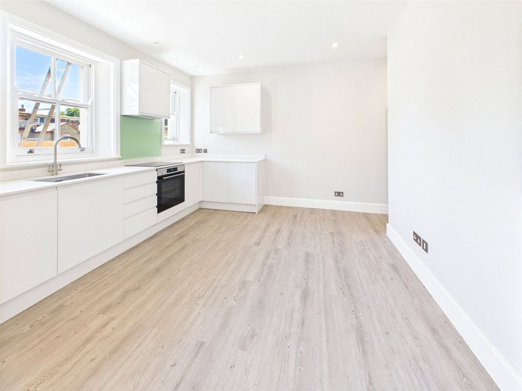 Property photo 3 of 6 Picture No. 04